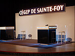 Stand du cégep de sainte-foy créé par les étudiants.
